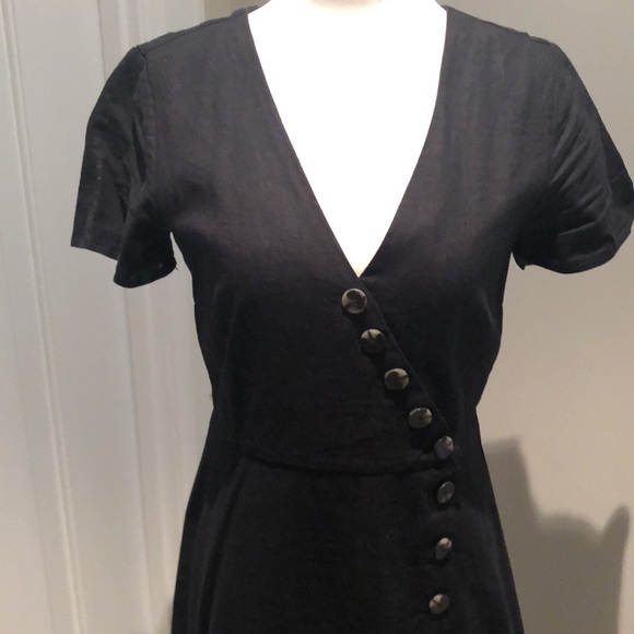 Madewell linen-blend button wrap midi dress - Picture 3 of 9